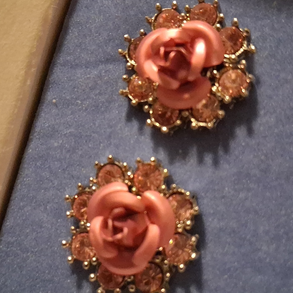 Avon Pink Rose Crystal Cluster Earrings